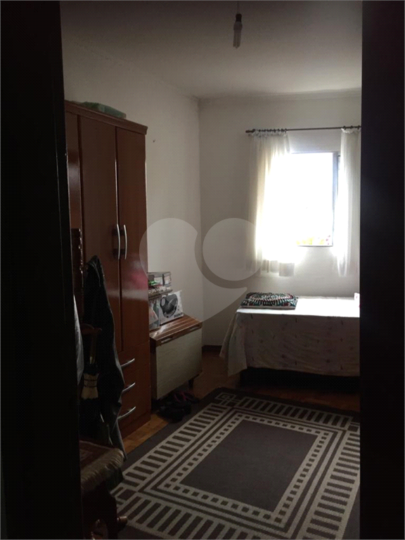 Casa em rua tranquila, reformada