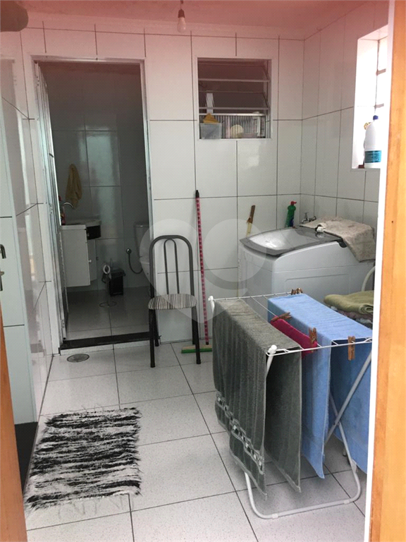 Casa em rua tranquila, reformada
