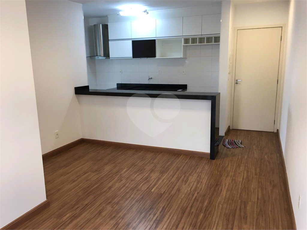 Excelente Apartamento na Vila Santa Catarina 