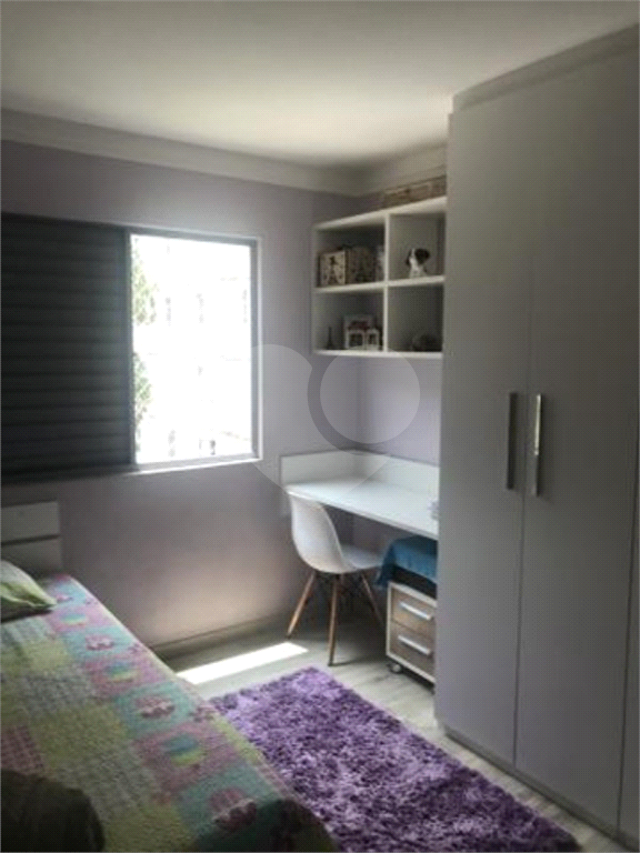 APARTAMENTO em PARQUE BRISTOL