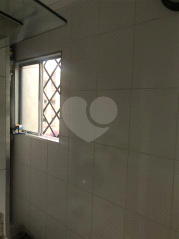 APARTAMENTO em PARQUE BRISTOL