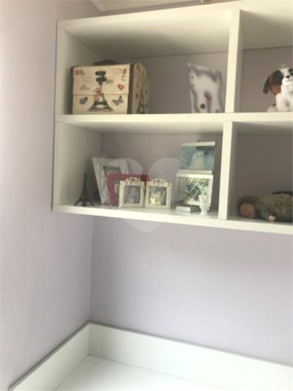 APARTAMENTO em PARQUE BRISTOL