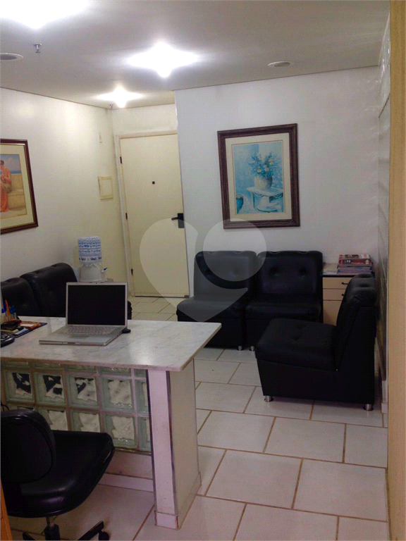 SALA COMERCIAL NA SAÚDE