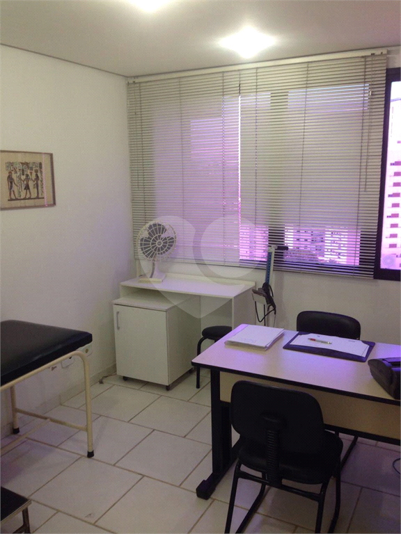 SALA COMERCIAL NA SAÚDE