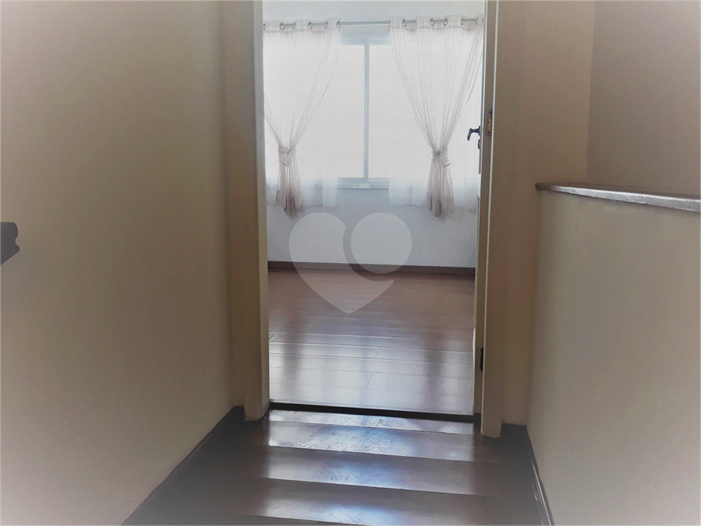 SOBRADO MARAVILHOSO NAS PALMAS DO TREMEMBÉ COM 3 SUITES COM ARMÁRIOS EMBUTIDOS, PISCINA, LAREIRA 