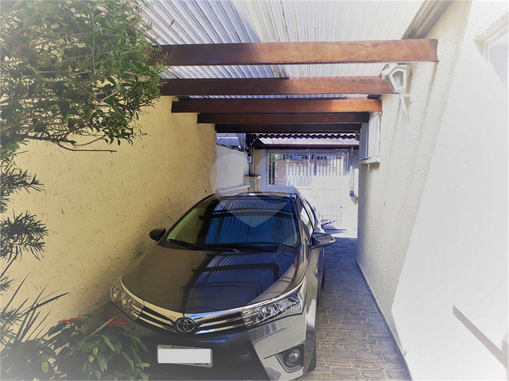 SOBRADO MARAVILHOSO NAS PALMAS DO TREMEMBÉ COM 3 SUITES COM ARMÁRIOS EMBUTIDOS, PISCINA, LAREIRA 