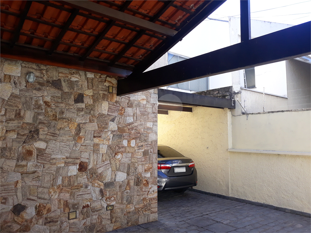 SOBRADO MARAVILHOSO NAS PALMAS DO TREMEMBÉ COM 3 SUITES COM ARMÁRIOS EMBUTIDOS, PISCINA, LAREIRA 