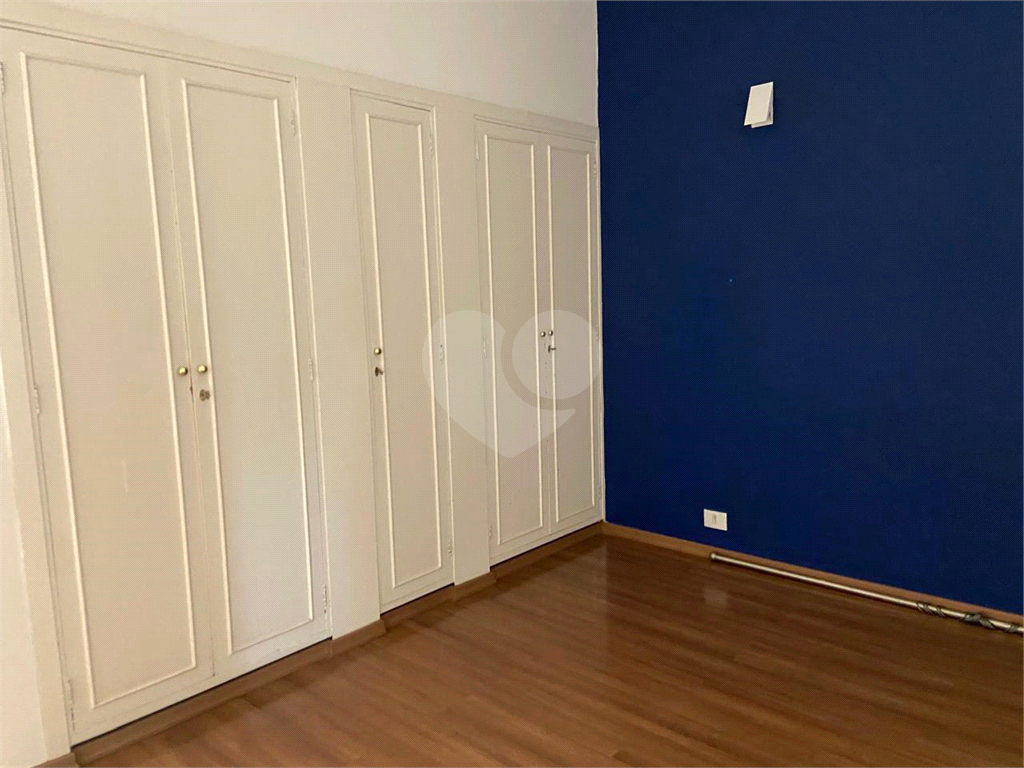 SOBRADO MARAVILHOSO NAS PALMAS DO TREMEMBÉ COM 3 SUITES COM ARMÁRIOS EMBUTIDOS, PISCINA, LAREIRA 