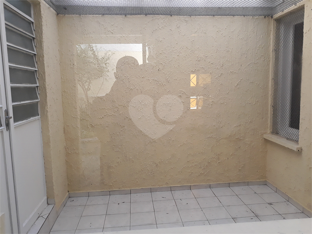 SOBRADO MARAVILHOSO NAS PALMAS DO TREMEMBÉ COM 3 SUITES COM ARMÁRIOS EMBUTIDOS, PISCINA, LAREIRA 