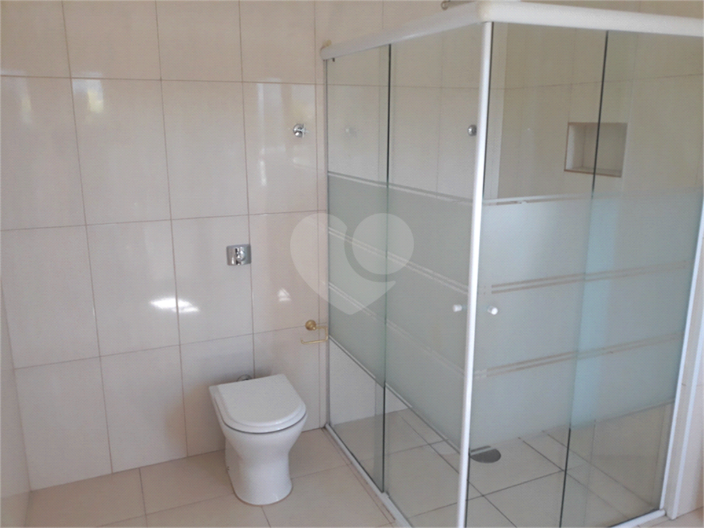 SOBRADO MARAVILHOSO NAS PALMAS DO TREMEMBÉ COM 3 SUITES COM ARMÁRIOS EMBUTIDOS, PISCINA, LAREIRA 