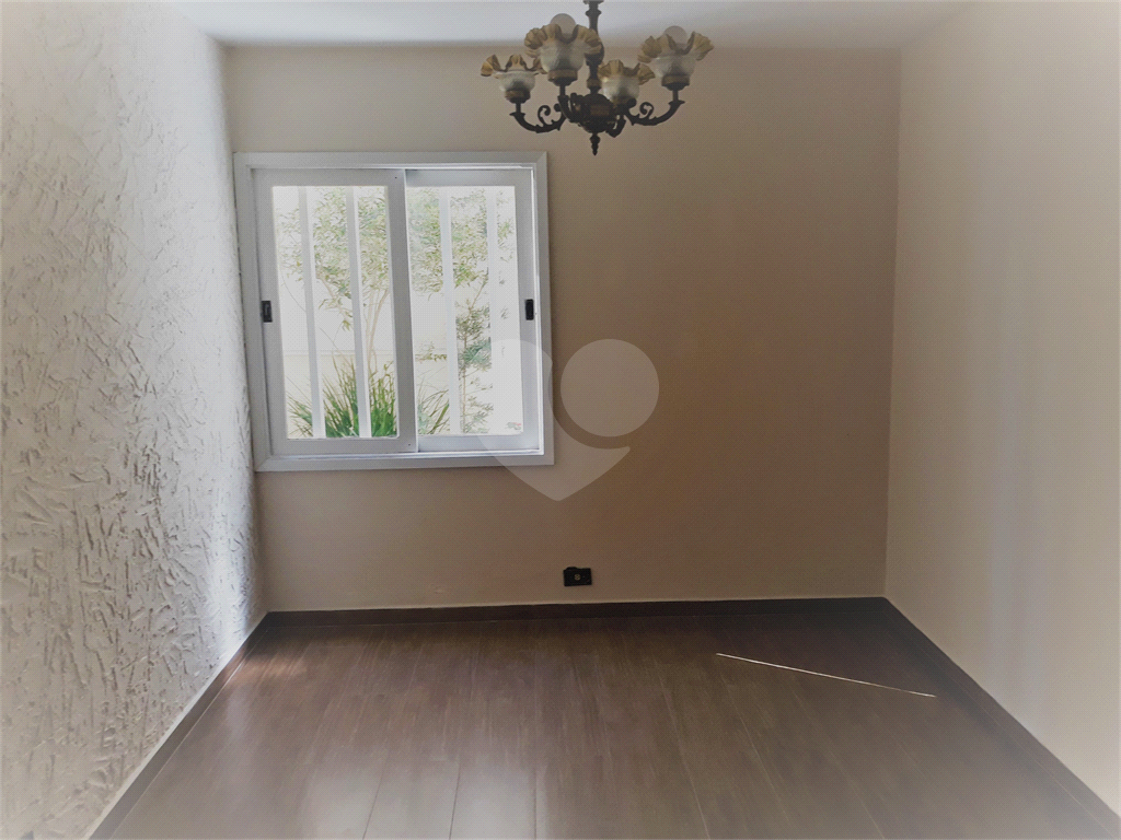SOBRADO MARAVILHOSO NAS PALMAS DO TREMEMBÉ COM 3 SUITES COM ARMÁRIOS EMBUTIDOS, PISCINA, LAREIRA 