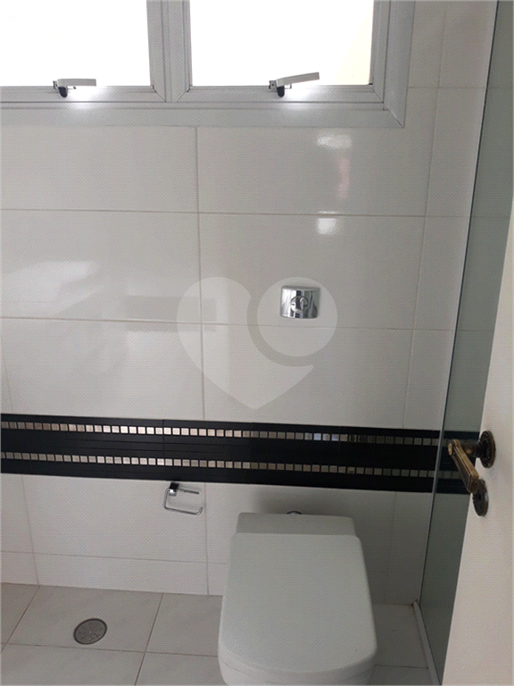 SOBRADO MARAVILHOSO NAS PALMAS DO TREMEMBÉ COM 3 SUITES COM ARMÁRIOS EMBUTIDOS, PISCINA, LAREIRA 