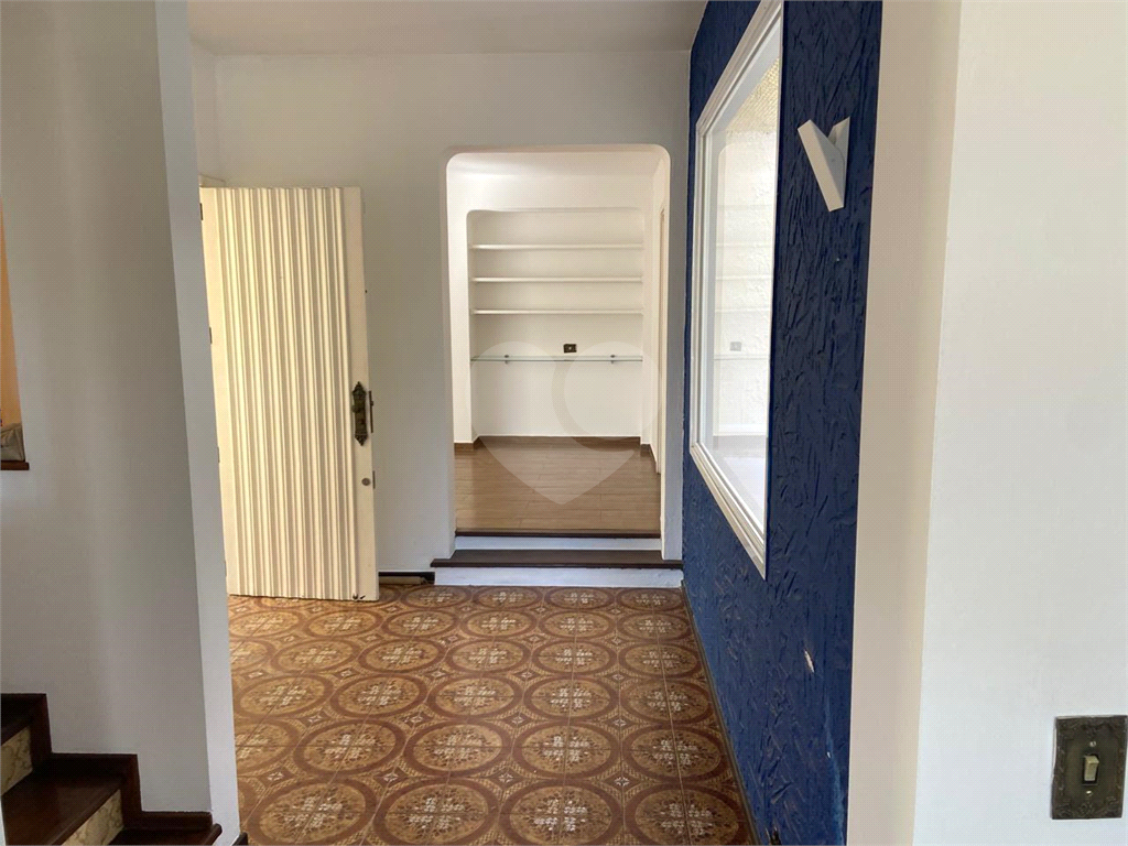 SOBRADO MARAVILHOSO NAS PALMAS DO TREMEMBÉ COM 3 SUITES COM ARMÁRIOS EMBUTIDOS, PISCINA, LAREIRA 