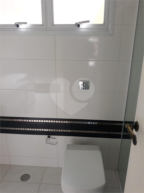 SOBRADO MARAVILHOSO NAS PALMAS DO TREMEMBÉ COM 3 SUITES COM ARMÁRIOS EMBUTIDOS, PISCINA, LAREIRA 