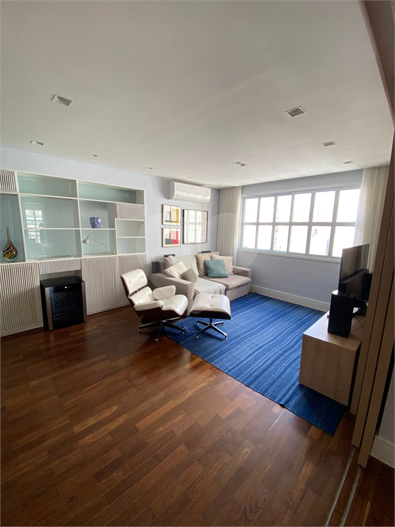 Apartamento reformado de 96m² no coração do Jardins!