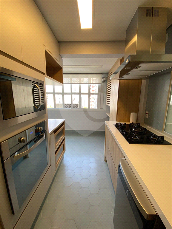 Apartamento reformado de 96m² no coração do Jardins!