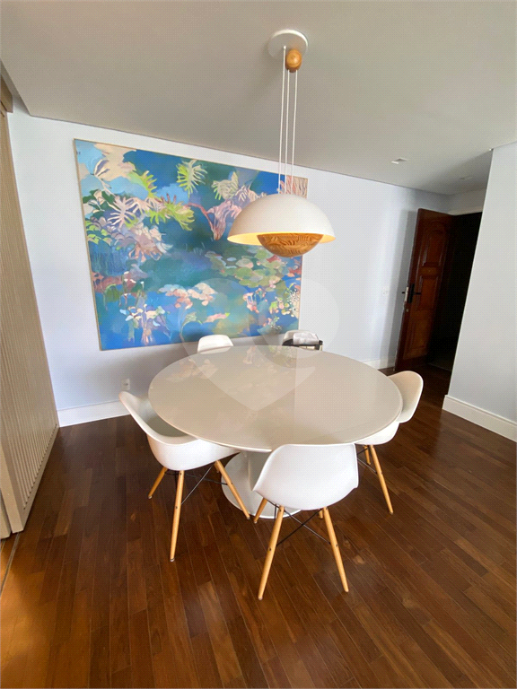 Apartamento reformado de 96m² no coração do Jardins!