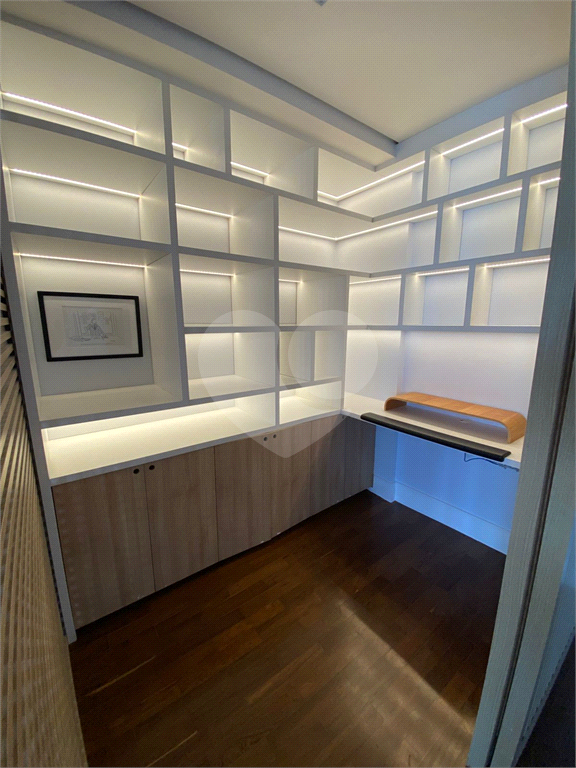 Apartamento reformado de 96m² no coração do Jardins!