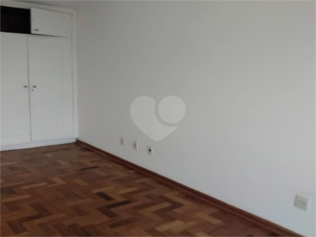 APARTAMENTO em BELA VISTA