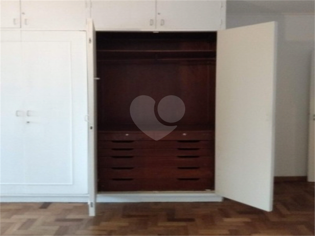 APARTAMENTO em BELA VISTA
