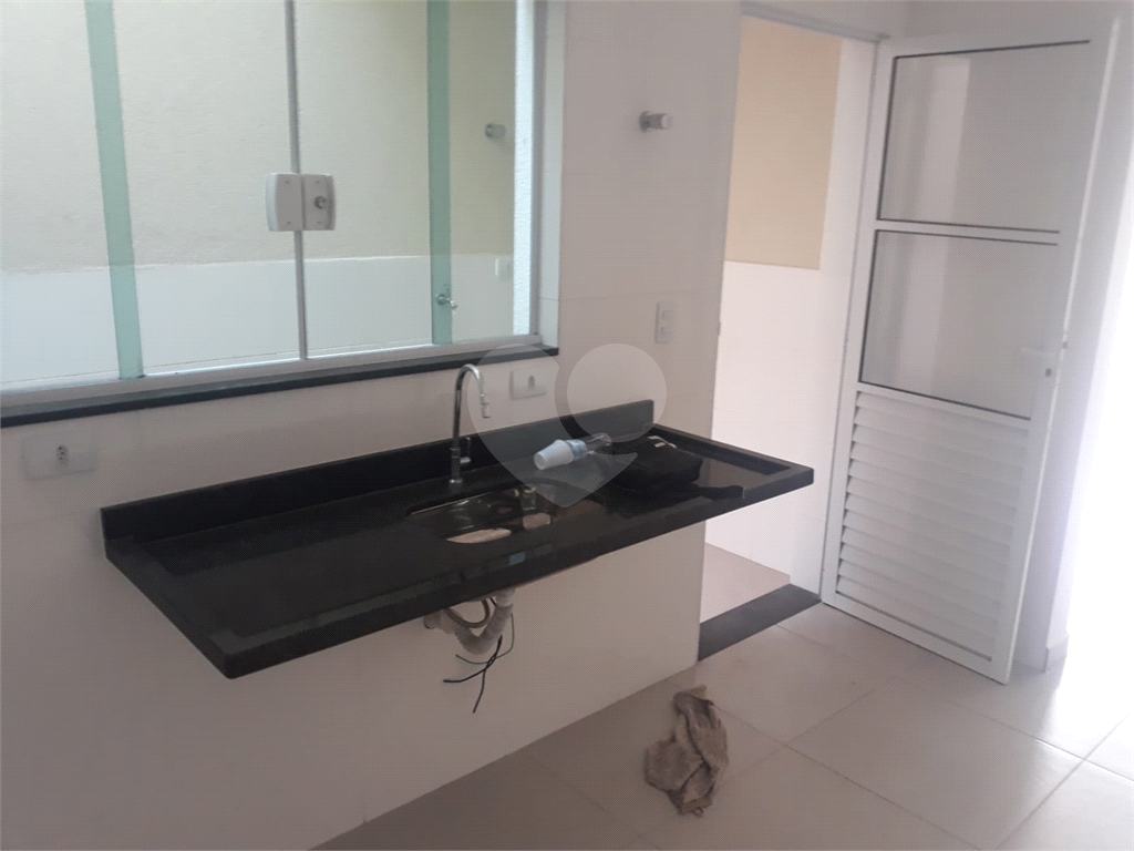 SOBRADO NOVO A VENDA EM CONDOMÍNIO FECHADO NO JD. TREMEMBÉ - 2 SUÍTES E 1 VAGA DE GARAGEM