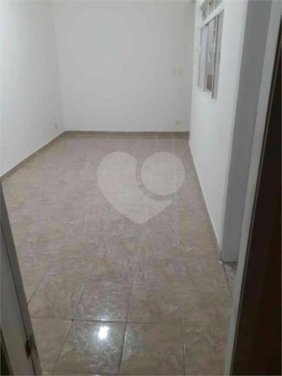 Apartamento à venda com 2 quartos, 68m² - Foto 2