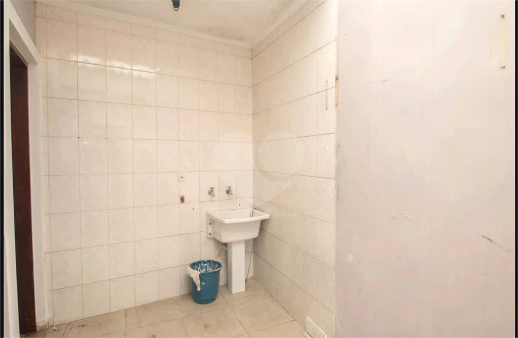 Sobrado 02 dormitórios a apenas 15 minutos andando para o metrô Parada Inglesa.