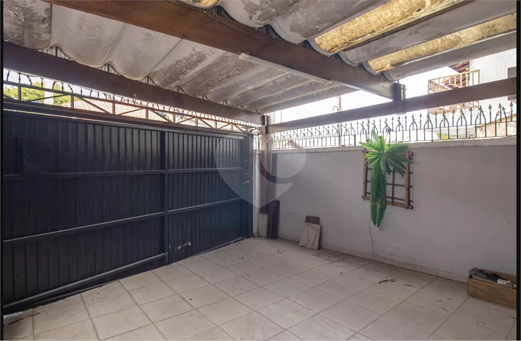 Sobrado 02 dormitórios a apenas 15 minutos andando para o metrô Parada Inglesa.