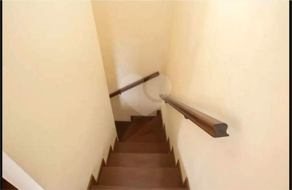 Sobrado 02 dormitórios a apenas 15 minutos andando para o metrô Parada Inglesa.