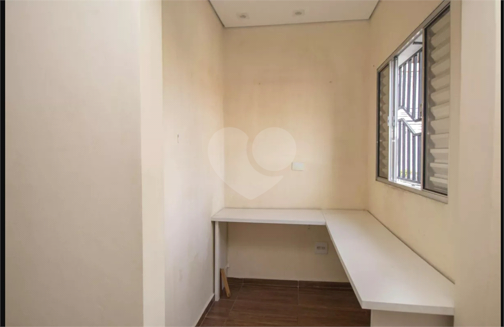 Sobrado 02 dormitórios a apenas 15 minutos andando para o metrô Parada Inglesa.