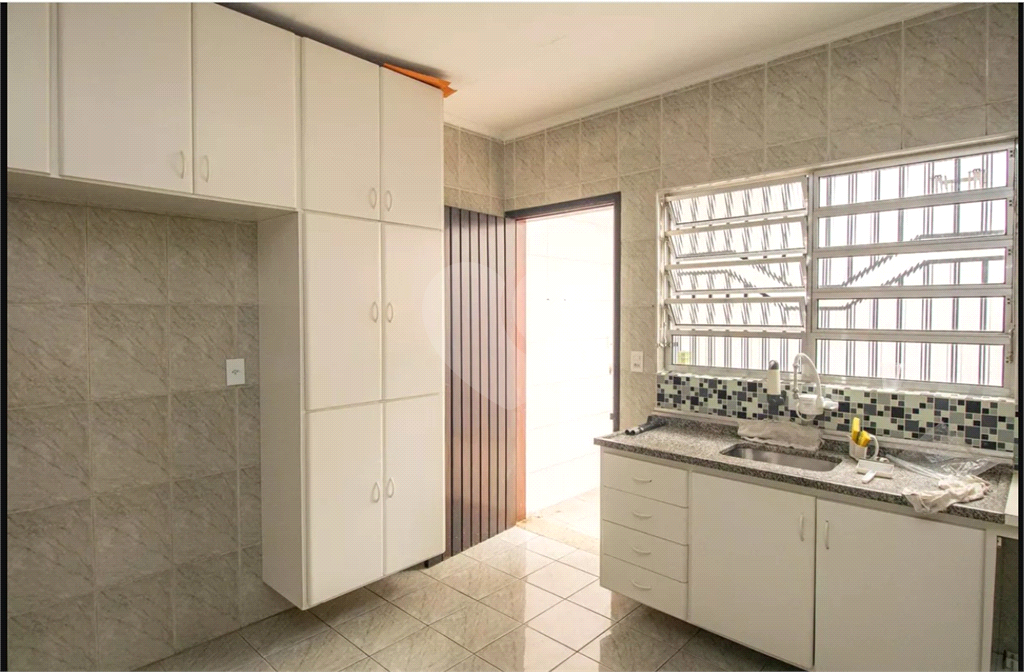 Sobrado 02 dormitórios a apenas 15 minutos andando para o metrô Parada Inglesa.