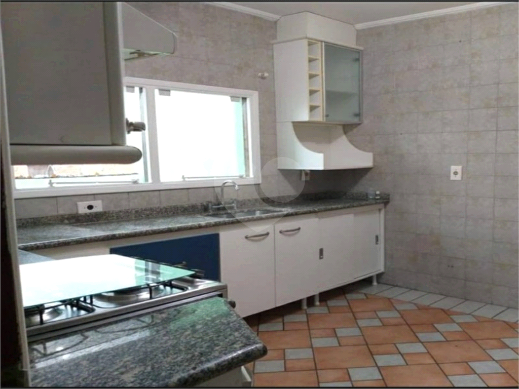 SOBRADO 2 VAGAS NO JD ARICANDUVA
