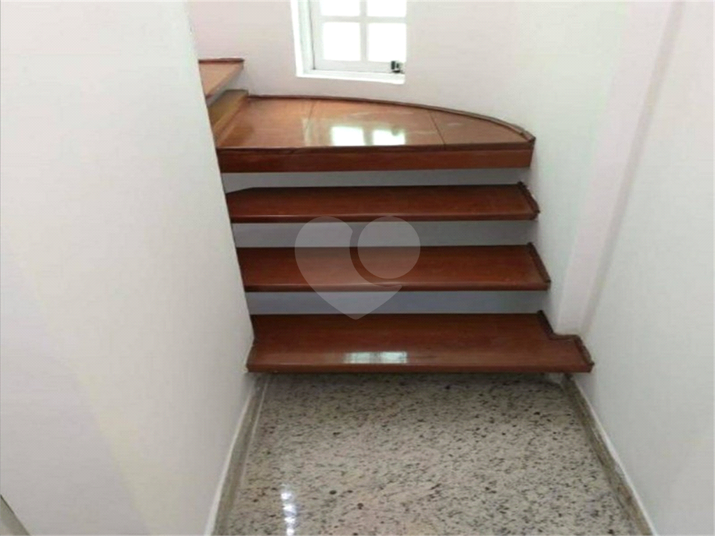 SOBRADO 2 VAGAS NO JD ARICANDUVA