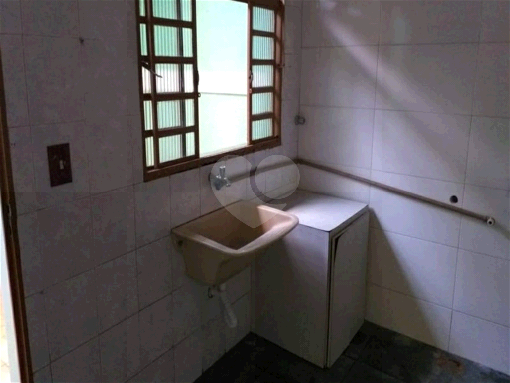 SOBRADO 2 VAGAS NO JD ARICANDUVA