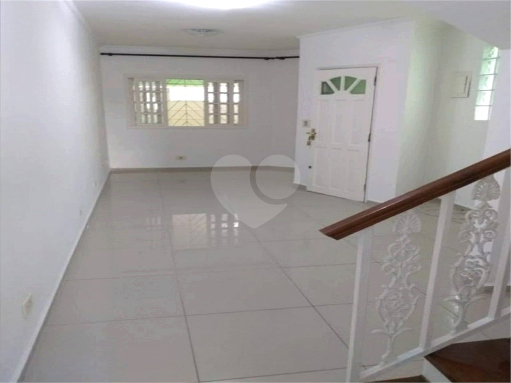 SOBRADO 2 VAGAS NO JD ARICANDUVA