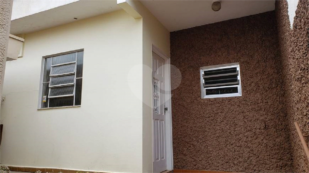 Terreno com 3 casas 