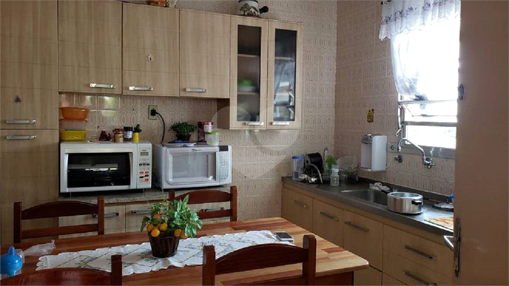 Terreno com 3 casas 
