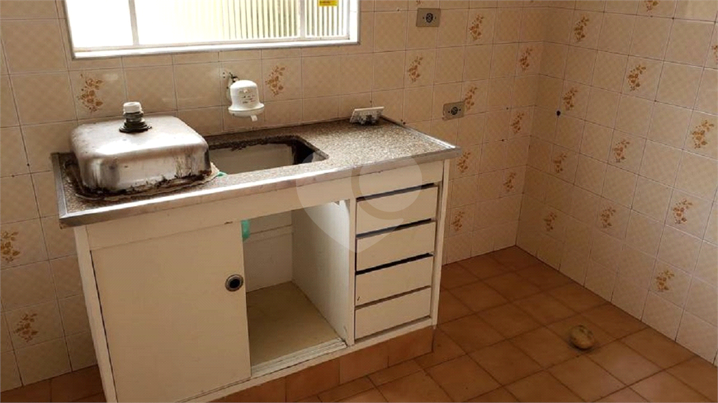 Terreno com 3 casas 