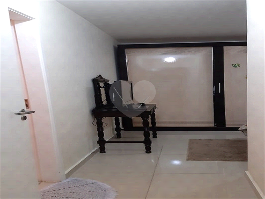 Apartamento à venda com 3 quartos, 64m² - Foto 4