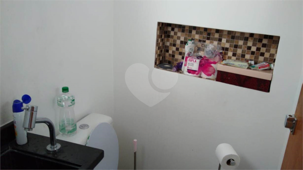 Comercial com renda