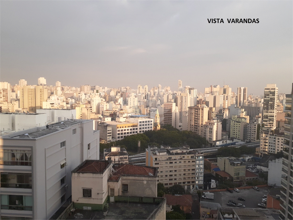 APARTAMENTO em CENTRO