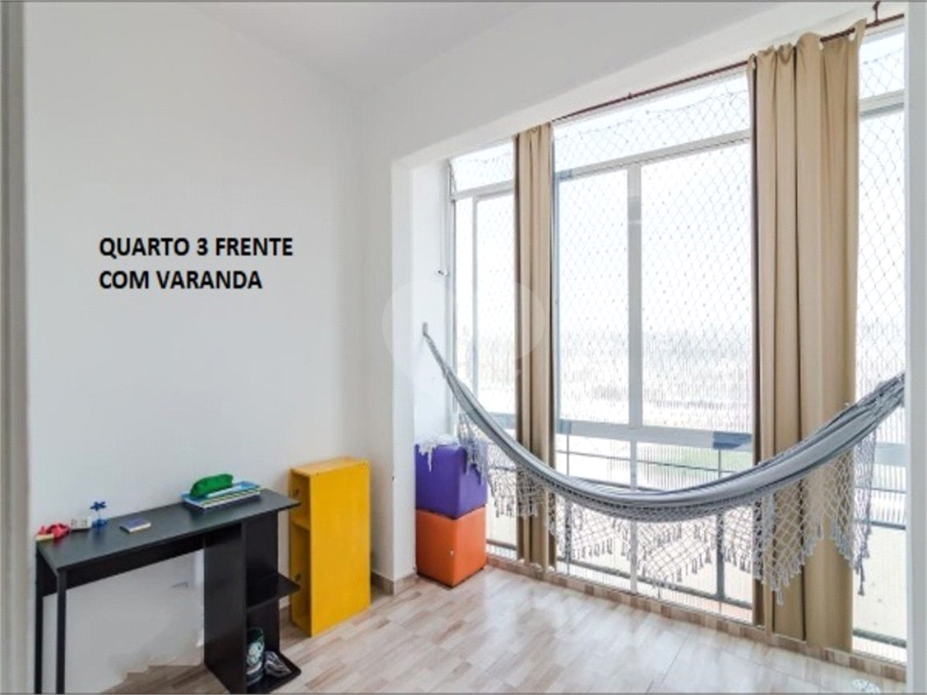 APARTAMENTO em CENTRO