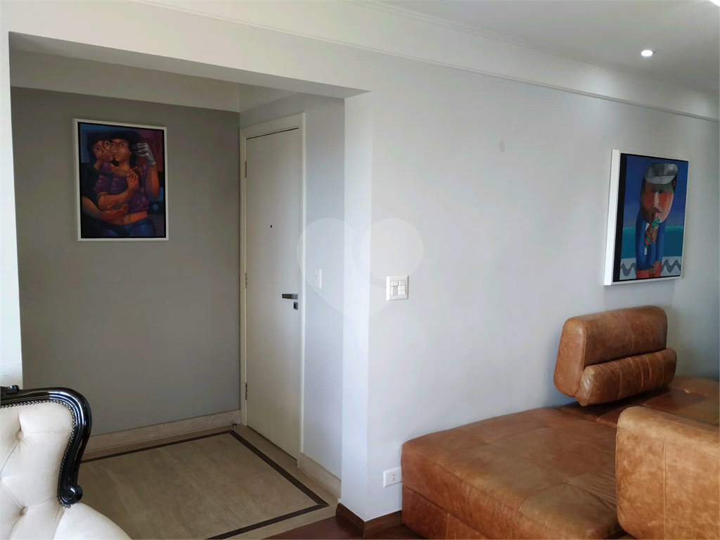 Apartamento à venda com 3 quartos, 150m² - Foto 4