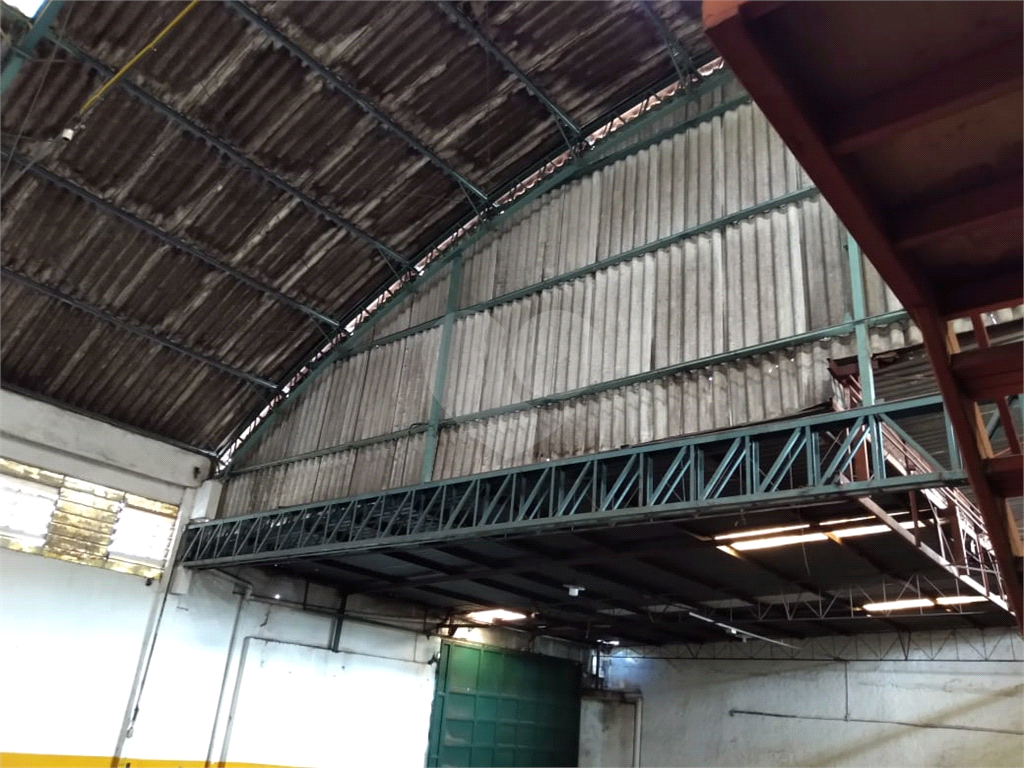 Excelente galpão para venda ou locação próximo à estação Luz do metrô