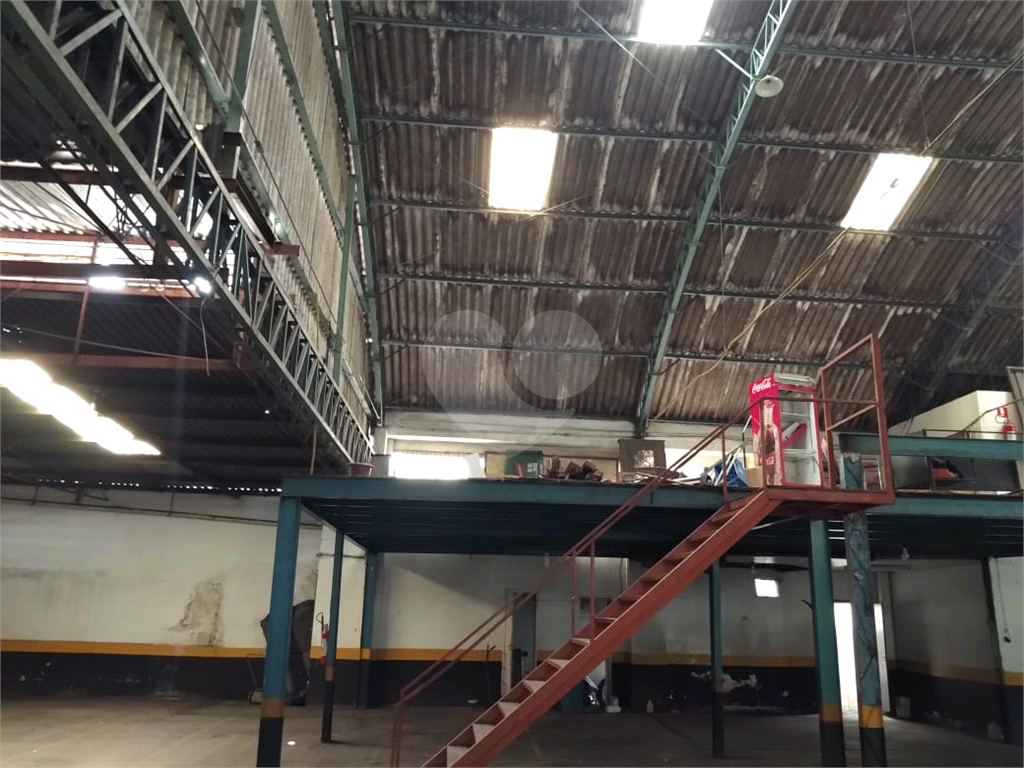 Excelente galpão para venda ou locação próximo à estação Luz do metrô