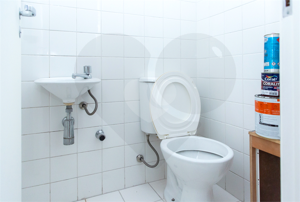 Sala Comercial - São Judas - 30 Metro - 2 Banheiros - 1 Vaga - Venda / Locação