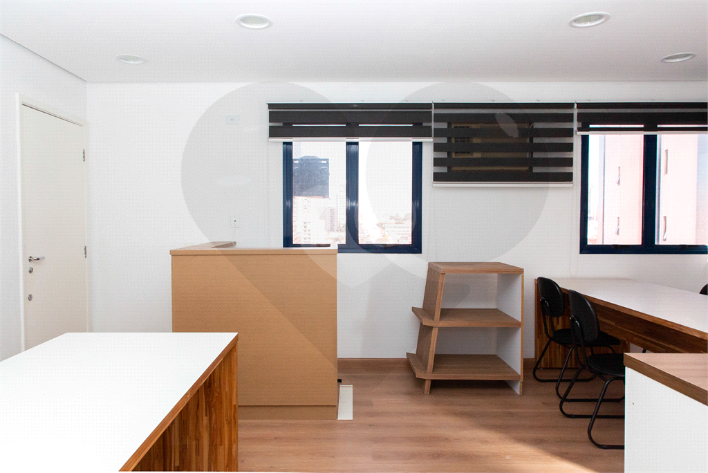 Sala Comercial - São Judas - 30 Metro - 2 Banheiros - 1 Vaga - Venda / Locação
