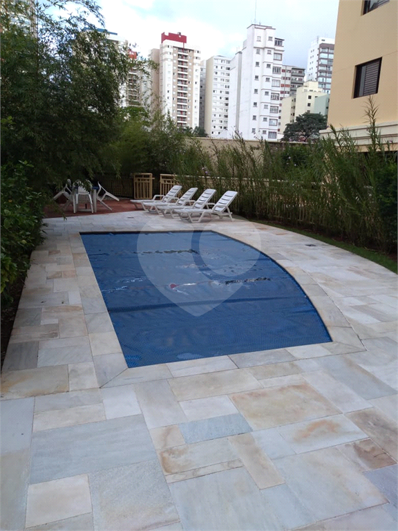 Lindo apartamento, bem localizado, próximo ao Parque da Aclimação e comércios da região.