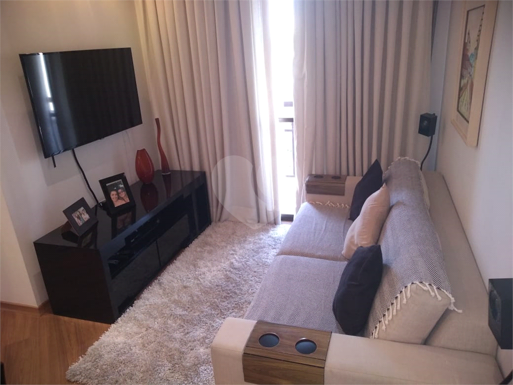 Lindo apartamento, bem localizado, próximo ao Parque da Aclimação e comércios da região.