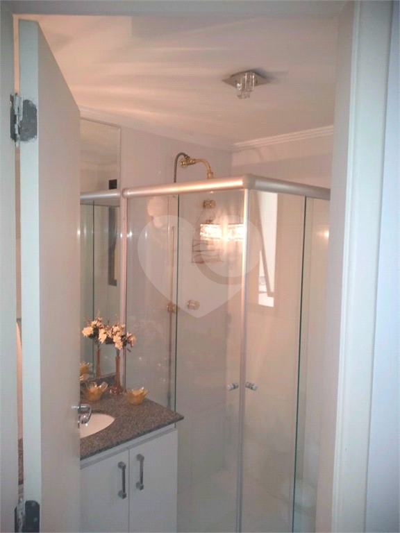 Lindo apartamento, bem localizado, próximo ao Parque da Aclimação e comércios da região.